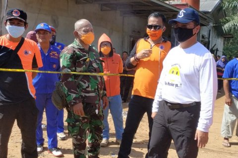 Gubernur Erzaldi Bersama BPBD Sempatkan Meninjau Lokasi Jembatan Ambruk di Desa Delas