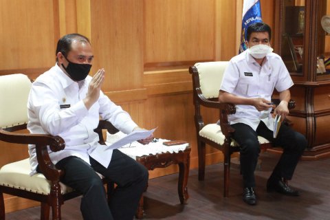 Gubernur Ingin Bantuan Kepada Masyarakat Terdampak Covid-19 Berjalan Lancar