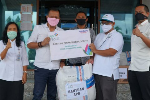 PLN Babel Bantu APD Untuk Tenaga Medis