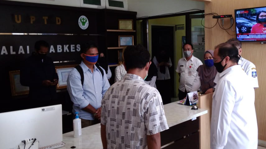 Gubernur Erzaldi Cek Kesiapan Labkesda, Tempat Pemeriksaan PCR